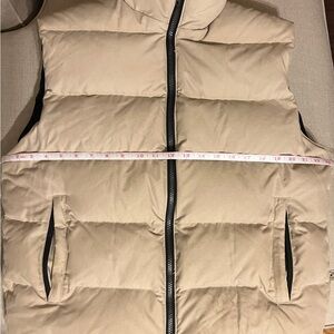 5/A  Baker beige puffer barn vest large